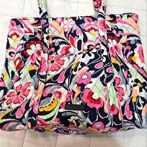 Vera Bradley grand Tote